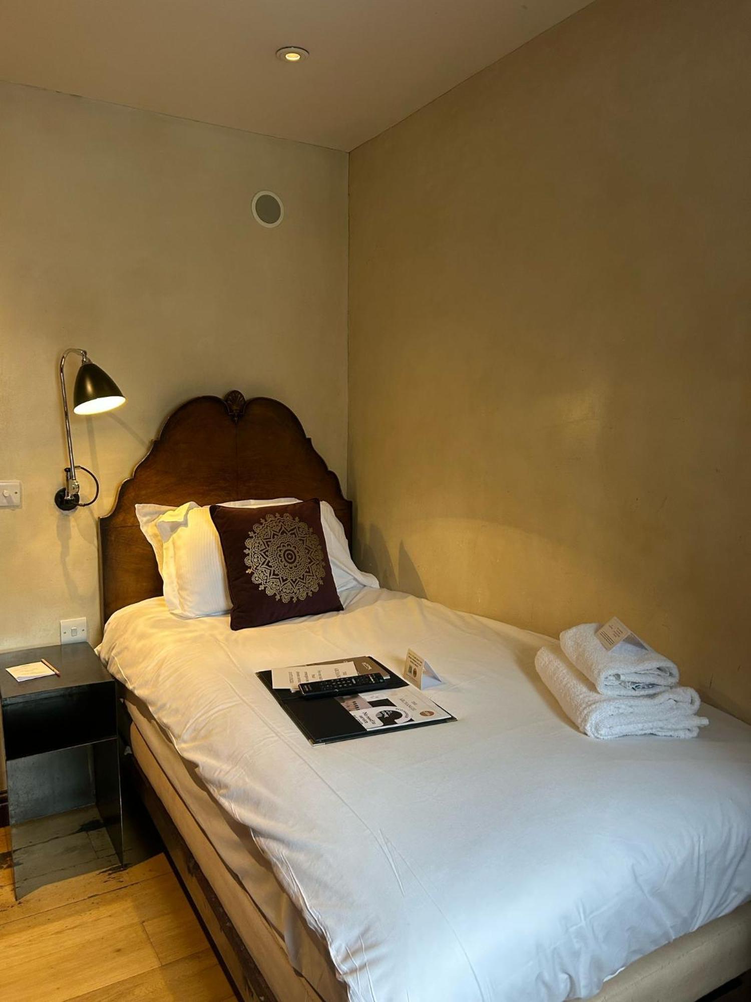 The Archangel,Restaurant & Bar With Rooms فروم المظهر الخارجي الصورة